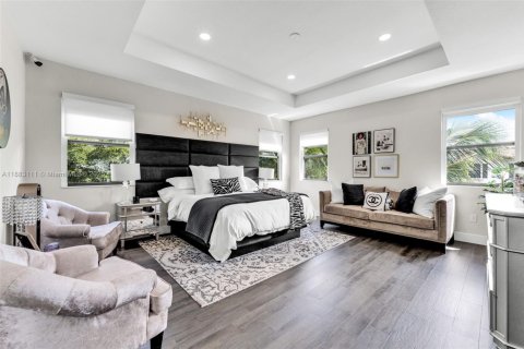 Villa ou maison à louer à Doral, Floride: 5 chambres, 386.38 m2 № 1932059 - photo 24