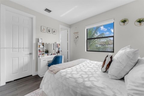 Villa ou maison à louer à Doral, Floride: 5 chambres, 386.38 m2 № 1932059 - photo 21