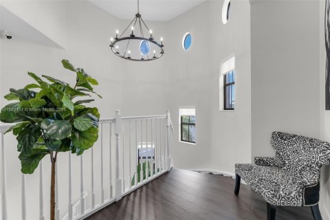 Villa ou maison à louer à Doral, Floride: 5 chambres, 386.38 m2 № 1932059 - photo 19
