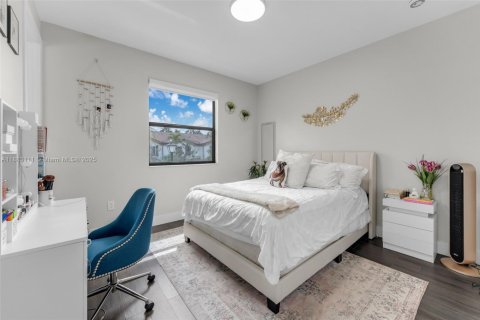 Villa ou maison à louer à Doral, Floride: 5 chambres, 386.38 m2 № 1932059 - photo 20
