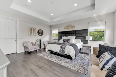 Villa ou maison à louer à Doral, Floride: 5 chambres, 386.38 m2 № 1932059 - photo 23