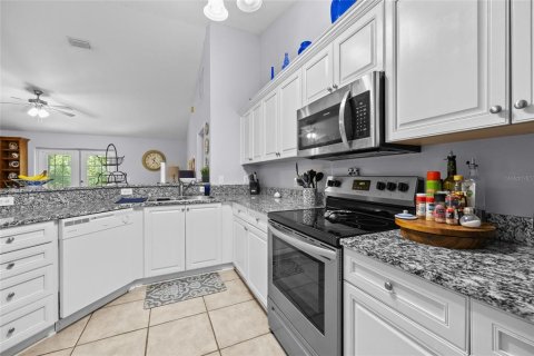 Casa en venta en Fort White, Florida, 3 dormitorios, 149.76 m2 № 1909595 - foto 6