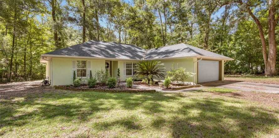 Casa en Fort White, Florida 3 dormitorios, 149.76 m2 № 1909595