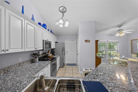 Casa en venta en Fort White, Florida, 3 dormitorios, 149.76 m2 № 1909595 - foto 7