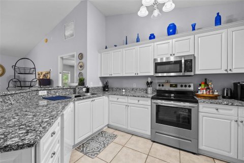Casa en venta en Fort White, Florida, 3 dormitorios, 149.76 m2 № 1909595 - foto 5