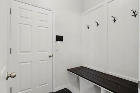 House in Winter Garden, Florida 5 bedrooms, 301.1 sq.m. № 2220740 - photo 25