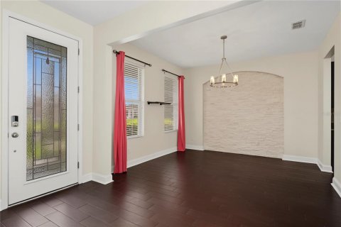 House in Winter Garden, Florida 5 bedrooms, 301.1 sq.m. № 2220740 - photo 11
