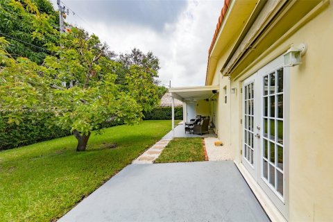 House in Miami, Florida 3 bedrooms, 167.13 sq.m. № 1936127 - photo 6