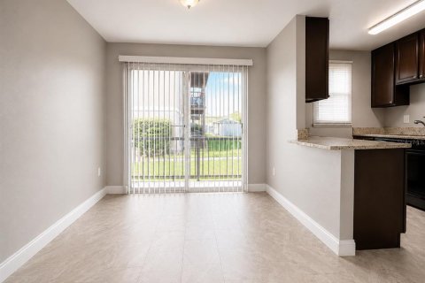 Copropriété à louer à Orlando, Floride: 1 chambre, 72.46 m2 № 2109532 - photo 3