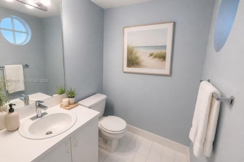 Condo in Surfside, Florida, 1 bedroom № 2253646 - photo 6