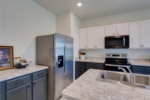Townhouse in Davenport, Florida 3 bedrooms, 156.08 sq.m. № 1911646 - photo 13