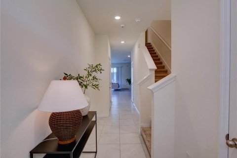 Townhouse in Davenport, Florida 3 bedrooms, 156.08 sq.m. № 1911646 - photo 3
