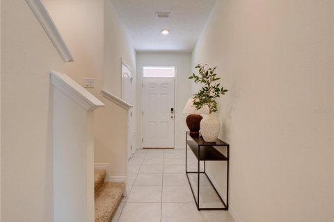 Townhouse in Davenport, Florida 3 bedrooms, 156.08 sq.m. № 1911646 - photo 2