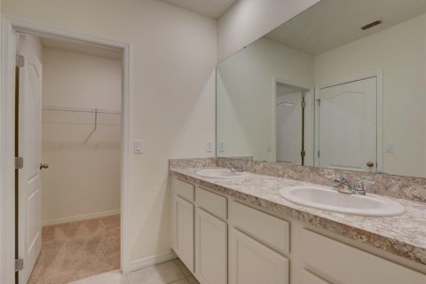 Townhouse in Davenport, Florida 3 bedrooms, 156.08 sq.m. № 1911646 - photo 15