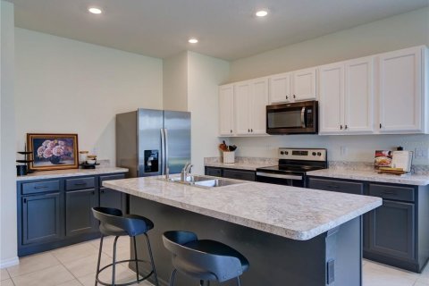 Townhouse in Davenport, Florida 3 bedrooms, 156.08 sq.m. № 1911646 - photo 11