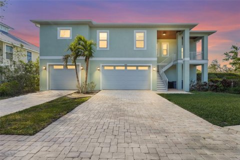 House in Palmetto, Florida 4 bedrooms, 202.43 sq.m. № 1616074 - photo 2
