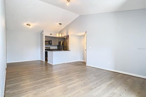 Condo in Orlando, Florida, 2 bedrooms  № 1510323 - photo 10
