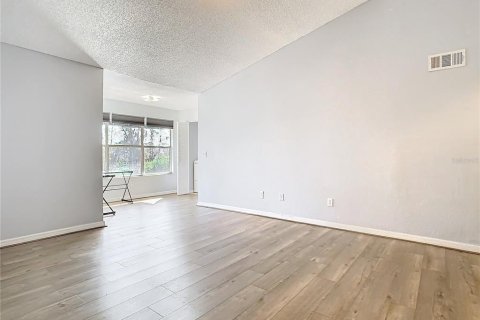 Condo in Orlando, Florida, 2 bedrooms  № 1510323 - photo 9
