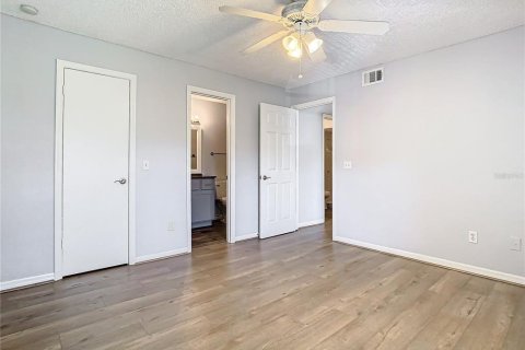 Condo in Orlando, Florida, 2 bedrooms  № 1510323 - photo 16