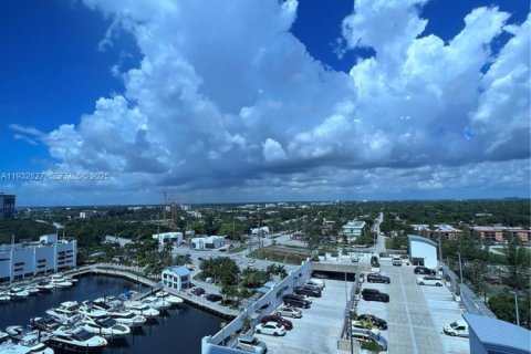 Condo in North Miami Beach, Florida, 3 bedrooms  № 2059916 - photo 20