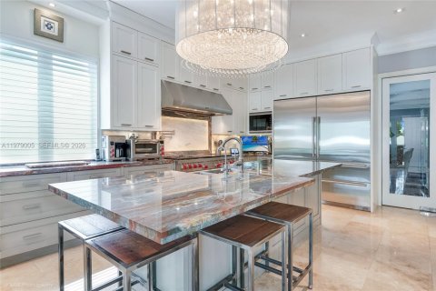 Villa ou maison à vendre à Miami, Floride: 4 chambres, 374.49 m2 № 2045378 - photo 12