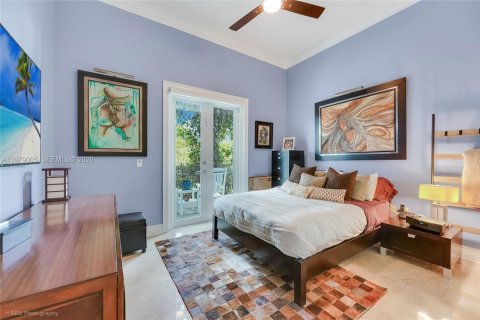 Villa ou maison à vendre à Miami, Floride: 4 chambres, 374.49 m2 № 2045378 - photo 26