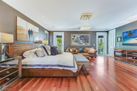 Villa ou maison à vendre à Miami, Floride: 4 chambres, 374.49 m2 № 2045378 - photo 19