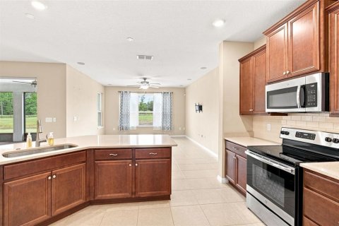 Villa ou maison à vendre à Kissimmee, Floride: 4 chambres, 204.38 m2 № 2297172 - photo 17
