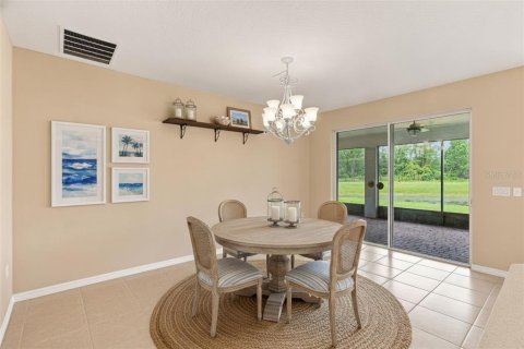 Villa ou maison à vendre à Kissimmee, Floride: 4 chambres, 204.38 m2 № 2297172 - photo 12