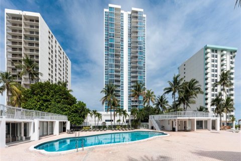 Condo in Miami Beach, Florida, 1 bedroom  № 2259980 - photo 4