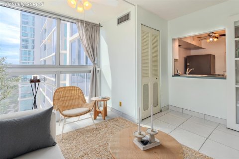 Condo in Miami Beach, Florida, 1 bedroom  № 2259980 - photo 22
