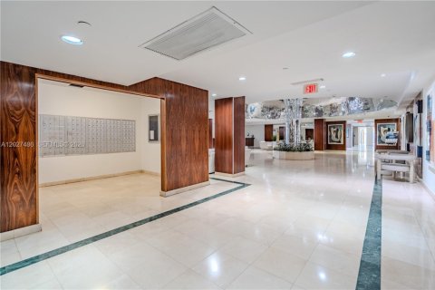 Condo in Miami Beach, Florida, 1 bedroom  № 2259980 - photo 8