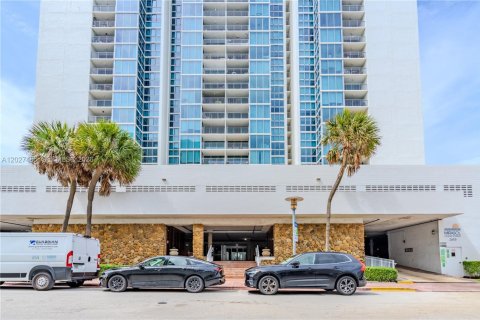 Condo in Miami Beach, Florida, 1 bedroom  № 2259980 - photo 7