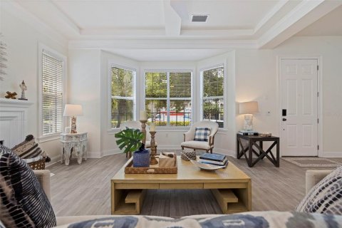 Townhouse in Saint Petersburg, Florida 4 bedrooms, 340.02 sq.m. № 2109433 - photo 10