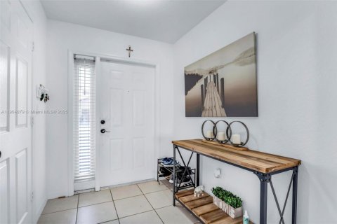 Townhouse in Cutler Bay, Florida 2 bedrooms, 141.03 sq.m. № 1954849 - photo 4