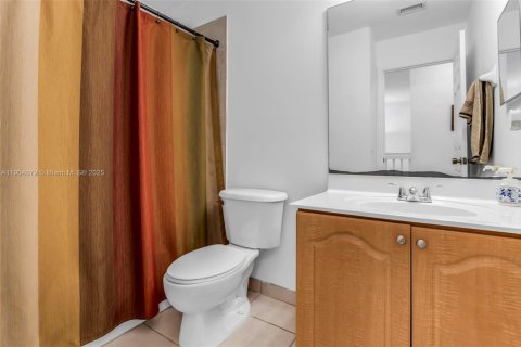 Townhouse in Cutler Bay, Florida 2 bedrooms, 141.03 sq.m. № 1954849 - photo 27