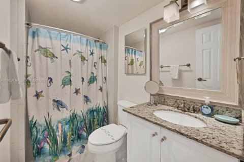 Купить кондоминиум в Авентура, Флорида 2 спальни, 100.61м2, № 2080436 - фото 12