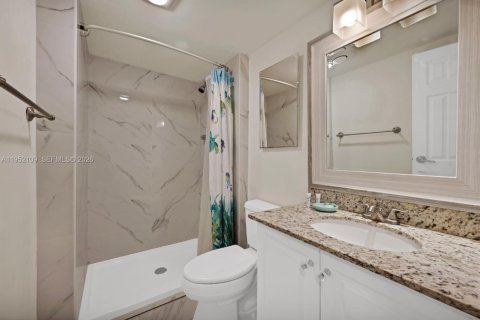 Купить кондоминиум в Авентура, Флорида 2 спальни, 100.61м2, № 2080436 - фото 17