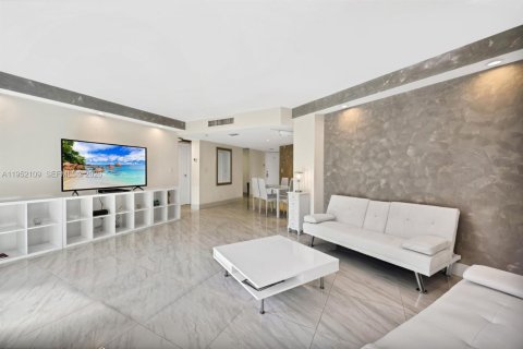 Купить кондоминиум в Авентура, Флорида 2 спальни, 100.61м2, № 2080436 - фото 3