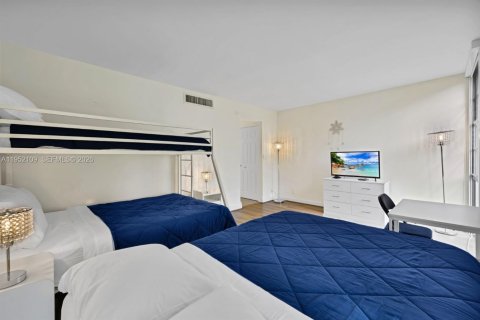 Купить кондоминиум в Авентура, Флорида 2 спальни, 100.61м2, № 2080436 - фото 15