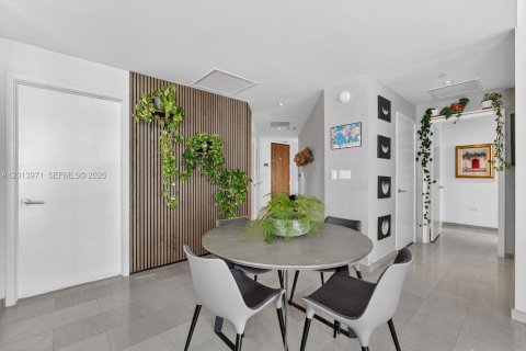 Купить кондоминиум в Майами, Флорида 3 спальни, 152.82м2, № 2088388 - фото 7