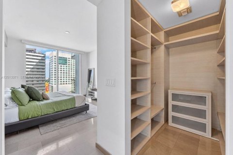 Купить кондоминиум в Майами, Флорида 3 спальни, 152.82м2, № 2088388 - фото 13