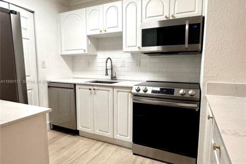 Купить кондоминиум в Майами, Флорида 2 спальни, 97.55м2, № 2005768 - фото 6