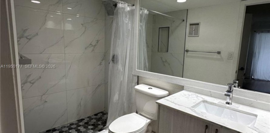 Кондоминиум с 2 спальнями в Майами, Флорида № 2005768