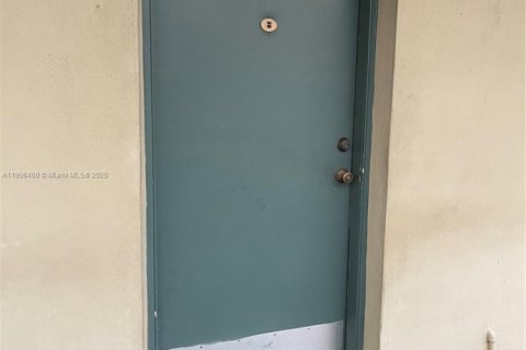 Condominio en alquiler en Miami, Florida, 1 dormitorio, 62.34 m2 № 1956943 - foto 21