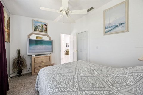 Casa en venta en Kissimmee, Florida, 4 dormitorios, 165.18 m2 № 2198595 - foto 30
