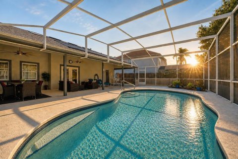 Casa en venta en Kissimmee, Florida, 4 dormitorios, 165.18 m2 № 2198595 - foto 2