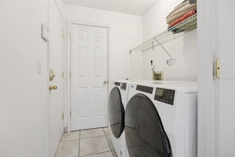 Casa en venta en Kissimmee, Florida, 4 dormitorios, 165.18 m2 № 2198595 - foto 16