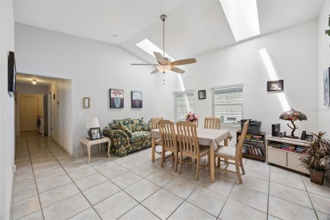 Casa en venta en Kissimmee, Florida, 4 dormitorios, 165.18 m2 № 2198595 - foto 14