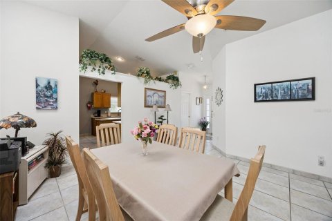 Casa en venta en Kissimmee, Florida, 4 dormitorios, 165.18 m2 № 2198595 - foto 11
